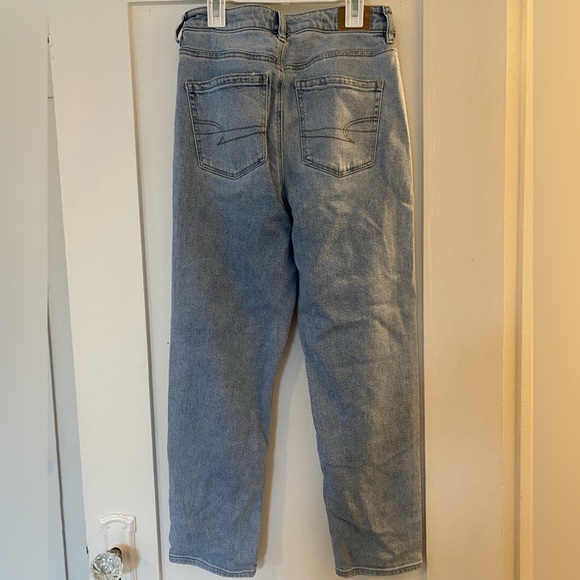 American Eagle Mom Jean - Picture 3 of 7